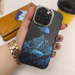 کاور آیفون North face beast