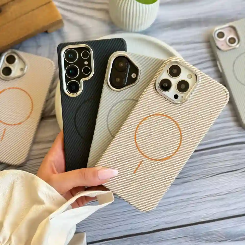 قاب مگ سیف مدل Carbon برای IPHONE 16 Promax